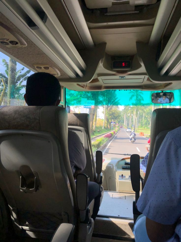 Harga Sewa Bus 60 Seat Jogja