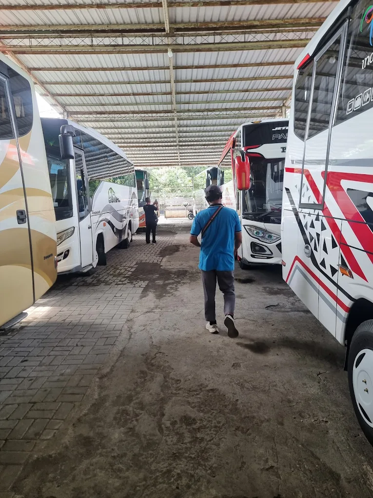 Sewa Bus Pariwisata Jogja